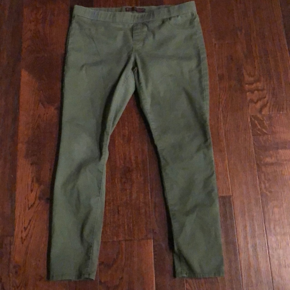 Army Green No Boundaries Jeggings